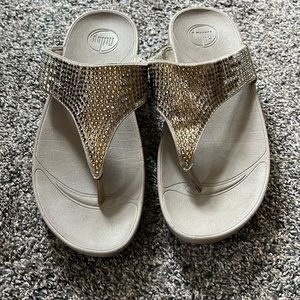 FitFlop Sandals with rhinestones lt tan color size US 8